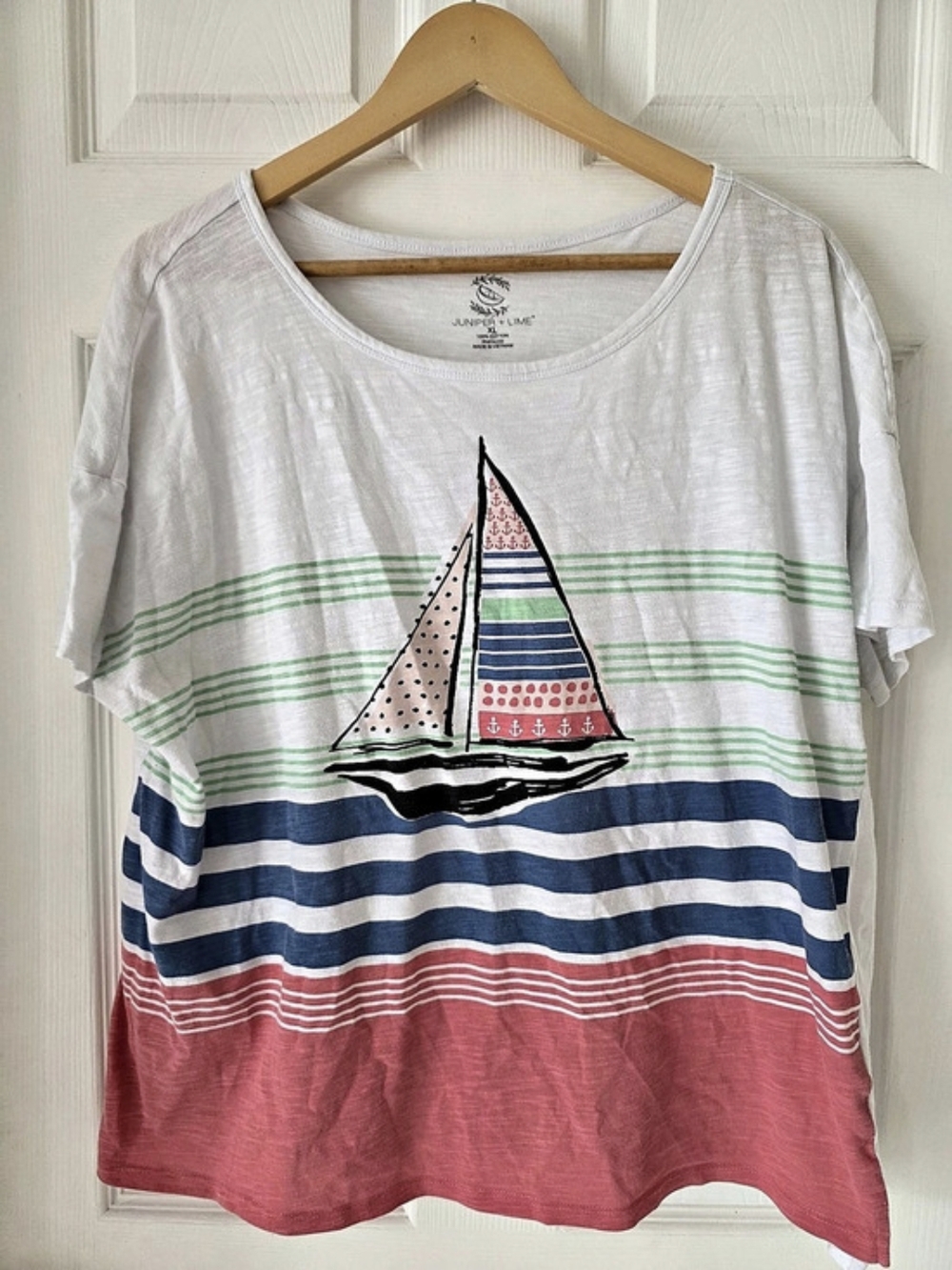 Juniper + Lime Womens XL White Sailboat Graphic Stripe Tee 100% Cotton